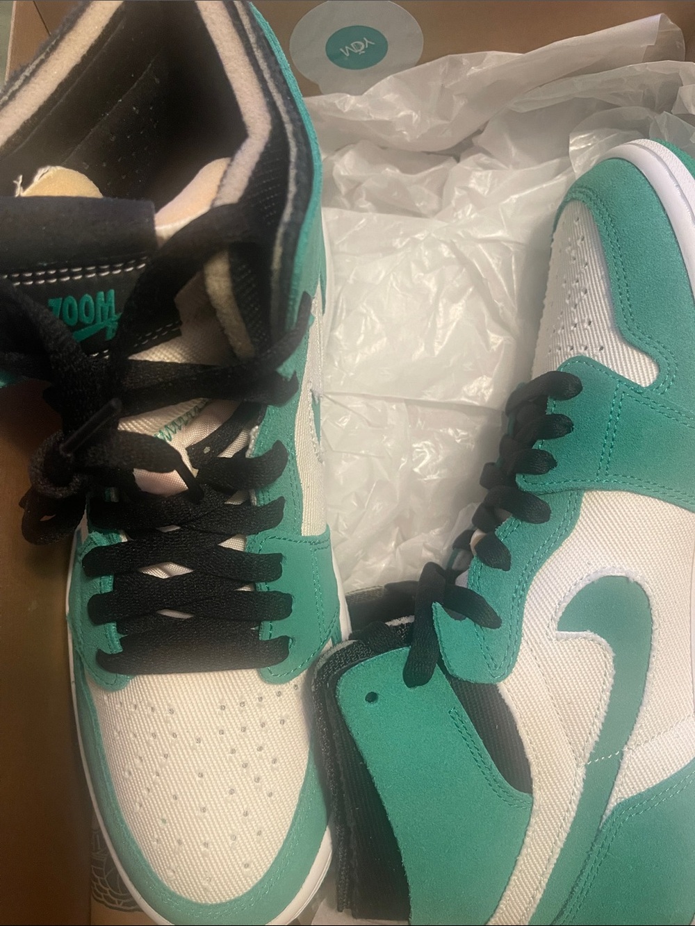 Air Jordan 1 zoom Nike Men's Green White and Black Shoes